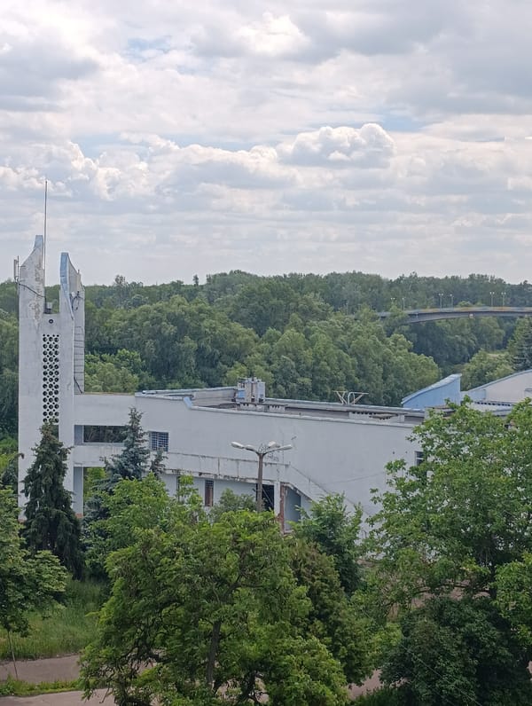 Morning look around Chernihiv's riverside parks and city streets