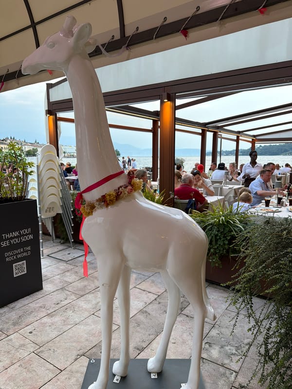 Evening walk through Salò's lakefront streets and restaurant terrace