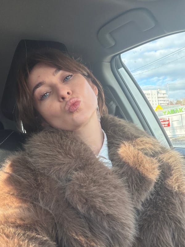 Woman takes selfies in car and elevator in Ust-Ilimsk