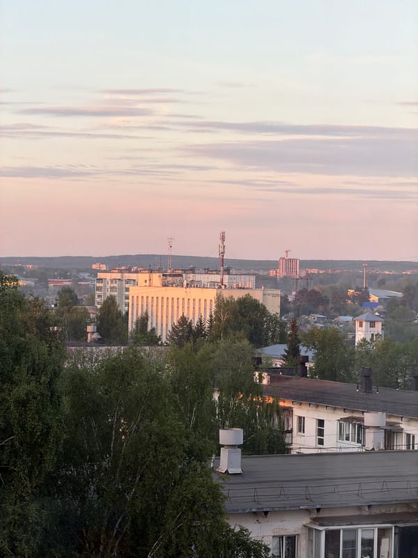 Sunset photography session captured across Chaikovsky, Russia