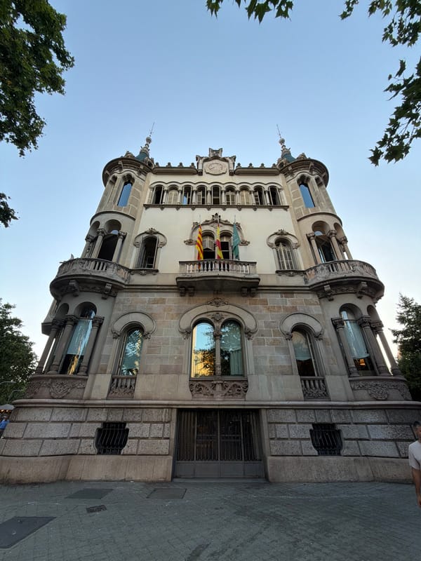 Up-close look at Barcelona's Modernista landmarks on Passeig de Gràcia
