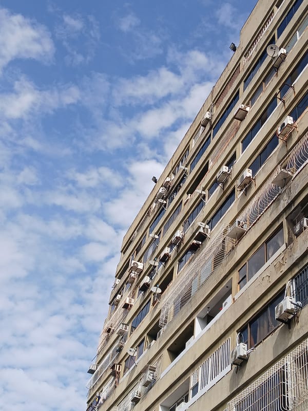Evening street life documented in Ciudad Guayana, Venezuela