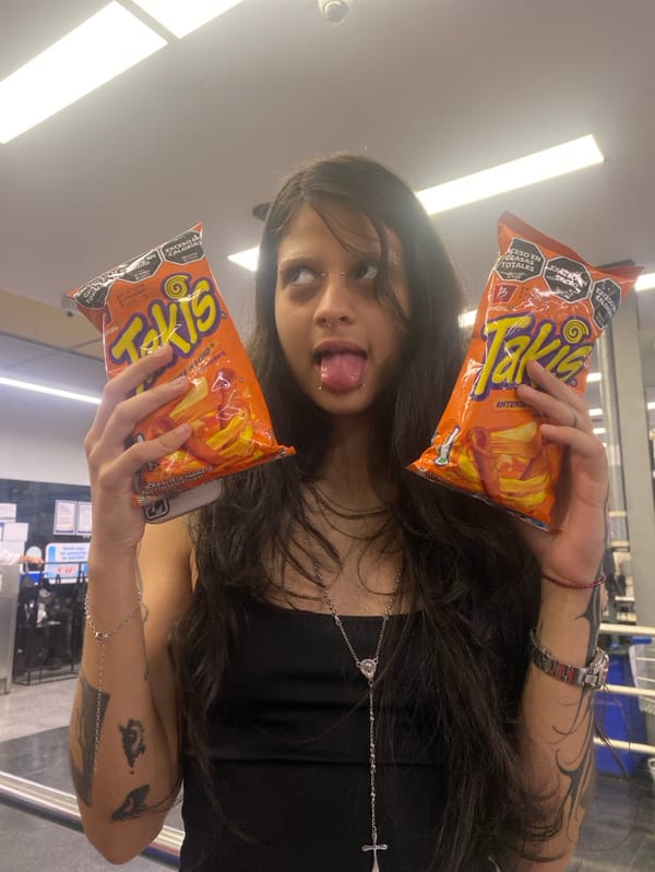 Evening snapshots capture snacks, cats, cityscape in Buenos Aires