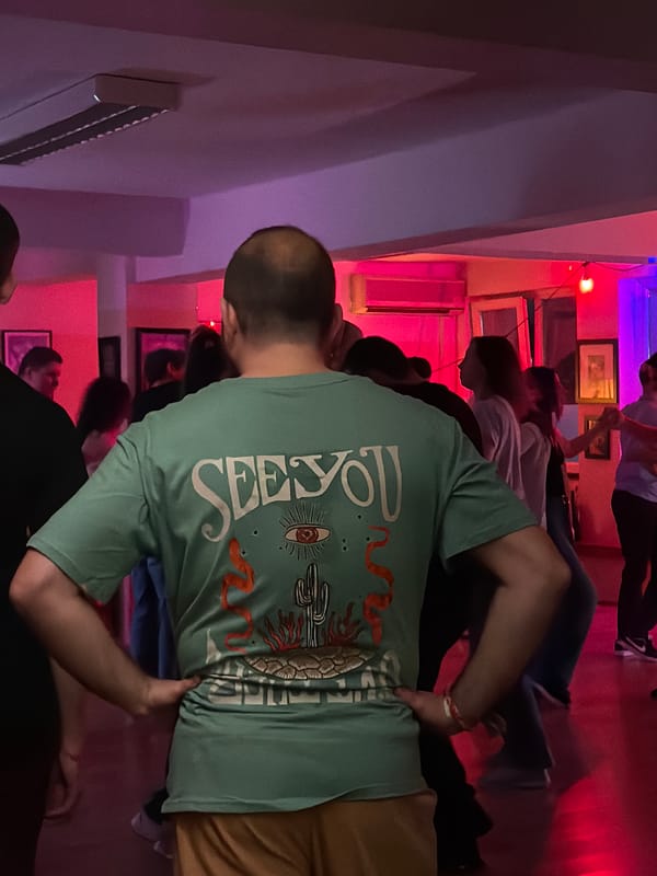 Dance class draws 30 participants in Sofia studio