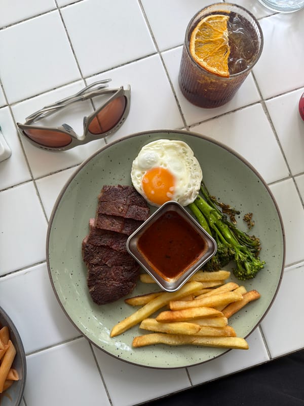Breakfast meal documented in Đà Nẵng, Vietnam