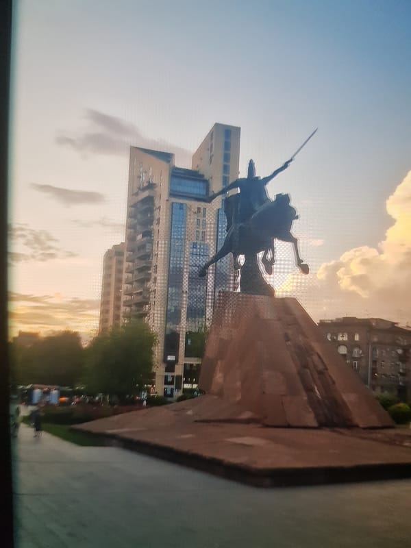 Evening in Yerevan: city streets, transit, and screen time