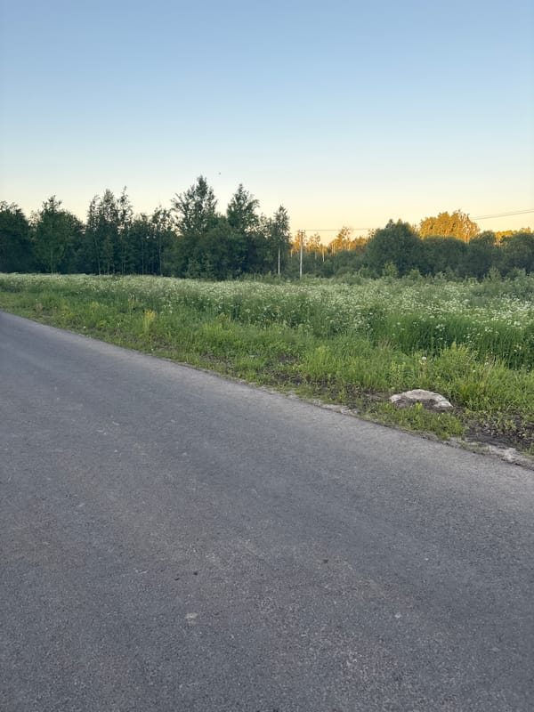 Rural roadway documented in 19-minute sequence by unknown witness