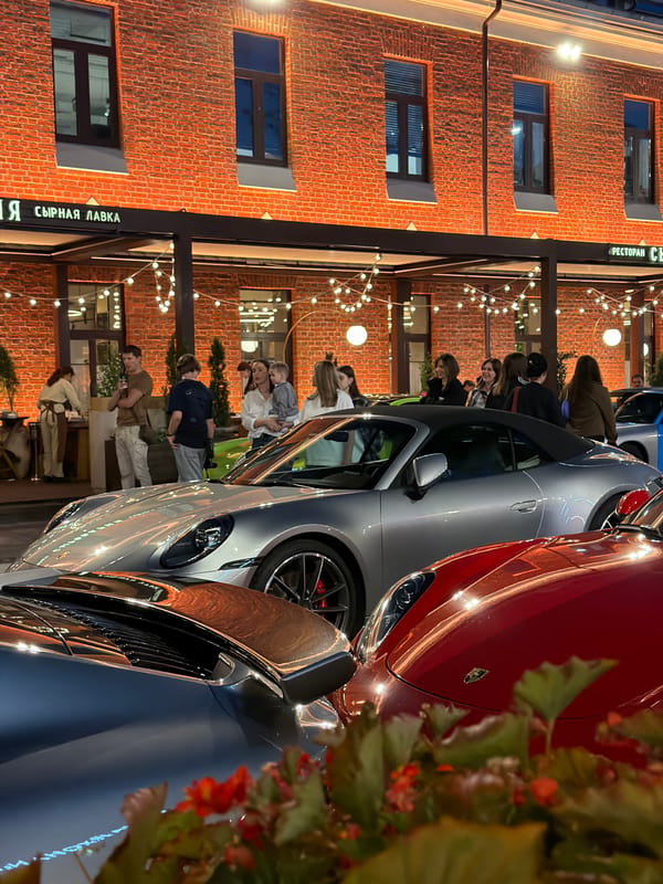 Evening scenes captured at Moscow food mall, June 2026