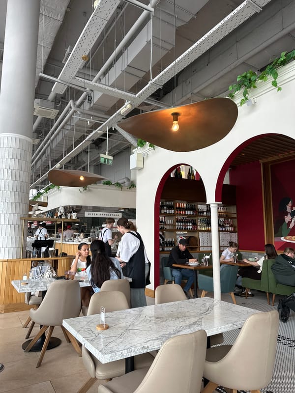 Daily life documented across Nizhny Novgorod restaurants and streets