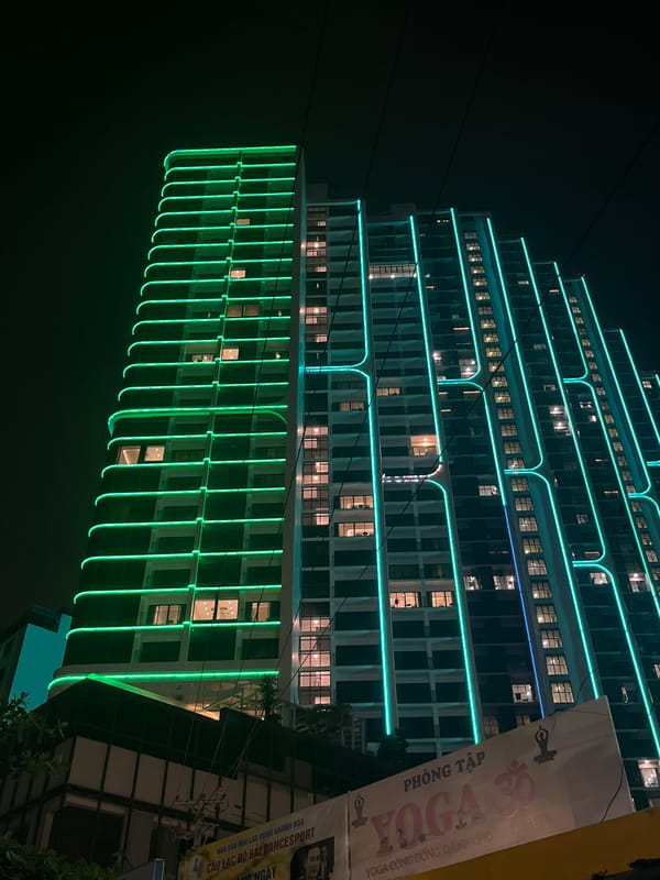 LED light show illuminates VOCO hotel in Nha Trang