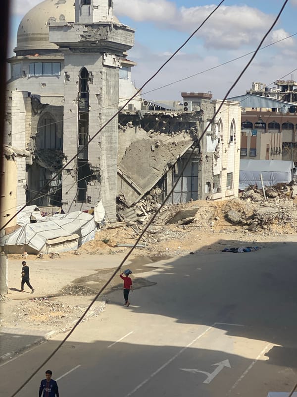 Witness Documents Life Amid Damage in Khan Yunis Refugee Camps