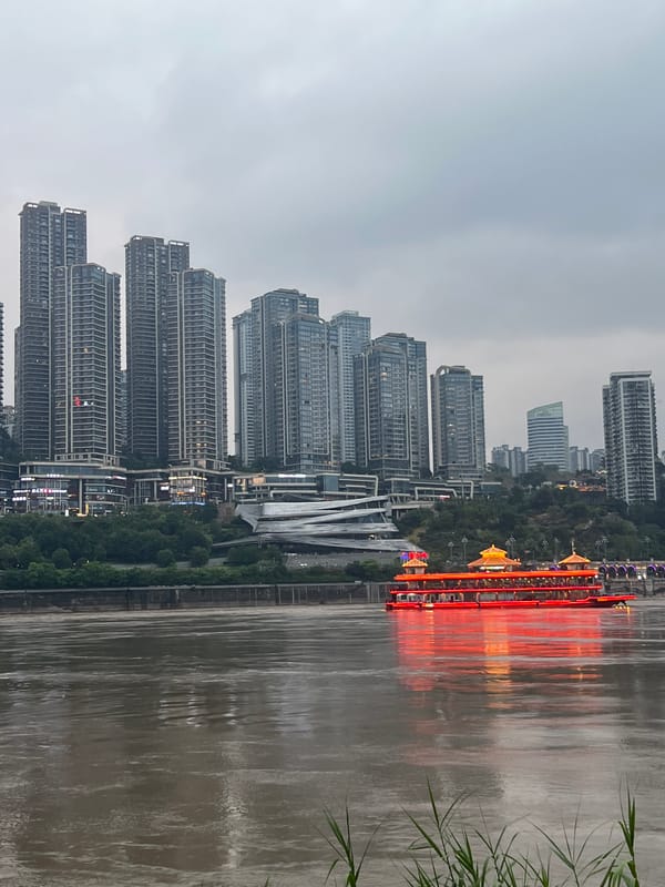 Yangtze River waterfront life in Chongqing's Nan'an District