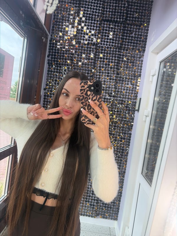 Selfie session at a glittery Saint Petersburg interior