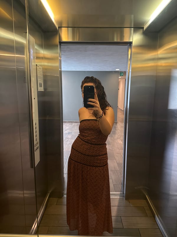 Mexico City resident documents daily routine through 13 snapshots