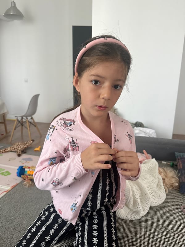 Casual home photos and selfies from a quiet morning in Vsevolozhsk