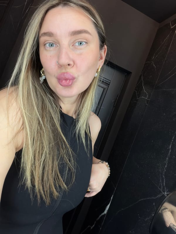 Woman takes selfies in Moscow bathroom Sunday morning