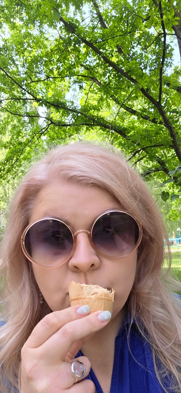 Casual outdoor moments documented during afternoon park visit
