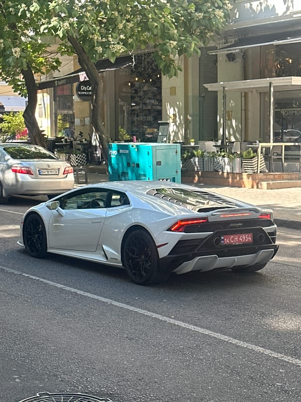White Lamborghini Huracán spotted parked on Odesa street