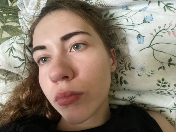 Bedroom selfie series from a floral-decorated room in Zavodoukovsk