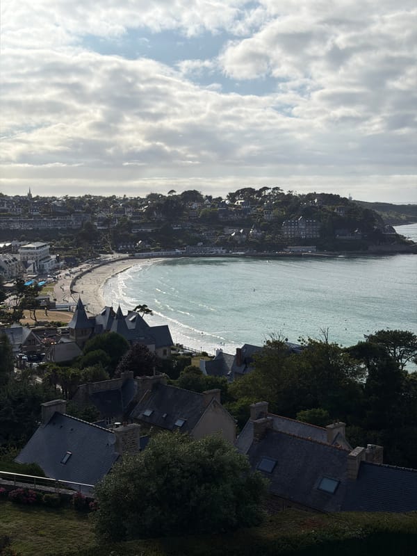 Lunch and coastal views from La Clarté, Brittany