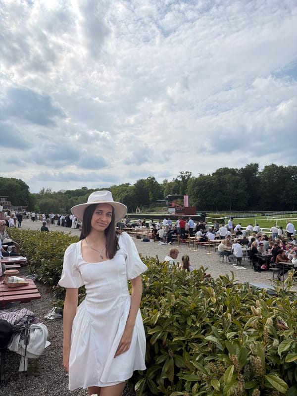 Horse Racing Event Draws Crowds at Copenhagen Open