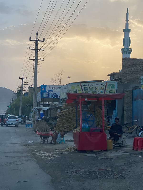 Kandahar street life documented during busy afternoon hours