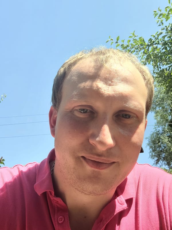 Pink polo selfies and backyard summer scenes with cherries and roses