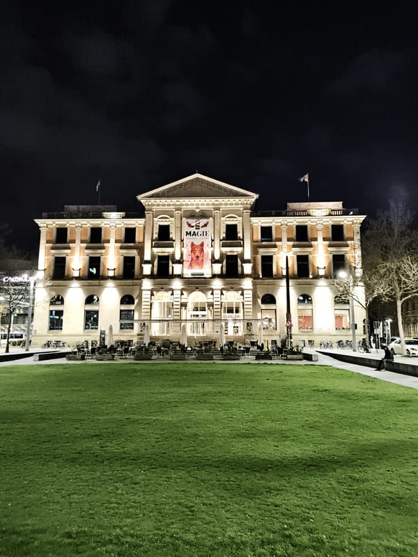 Evening stroll documented through Bremen city center landmarks