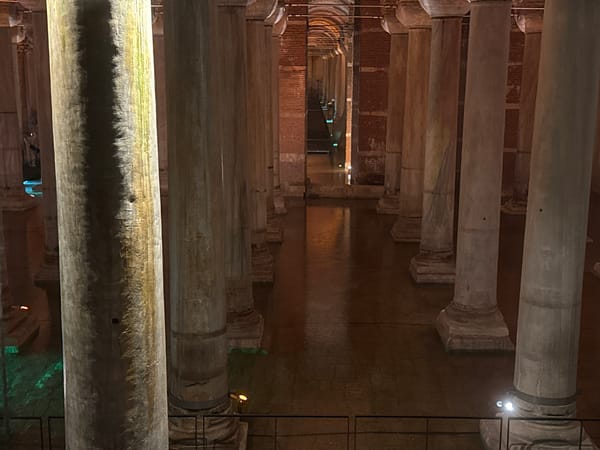 Morning visits to Istanbul's historic landmarks documented by witnesses