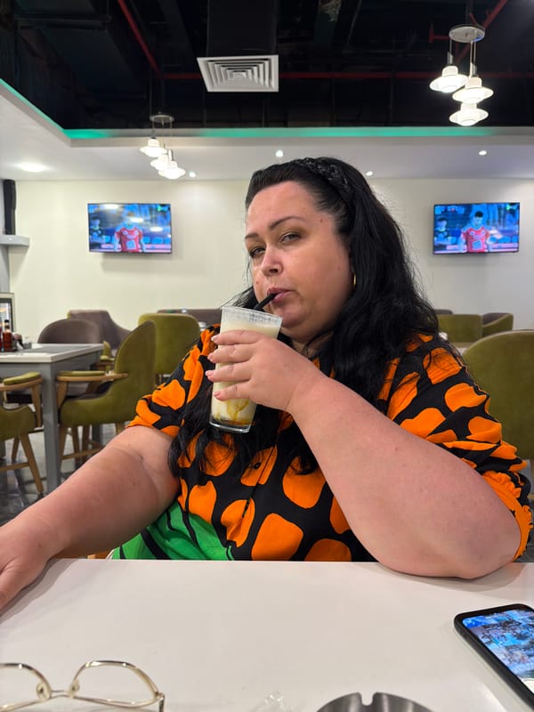 Woman documents leisure visit to Hurghada entertainment complex