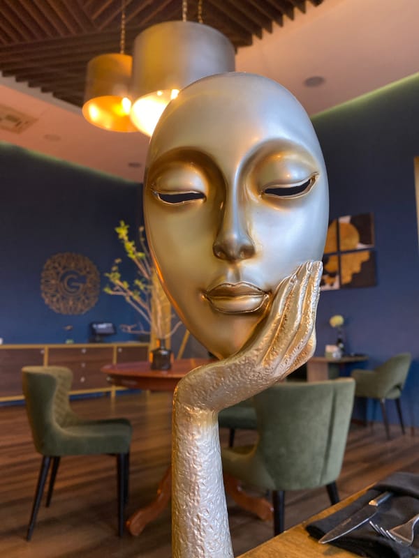 Interior art and botanical arrangements photographed in Yekaterinburg