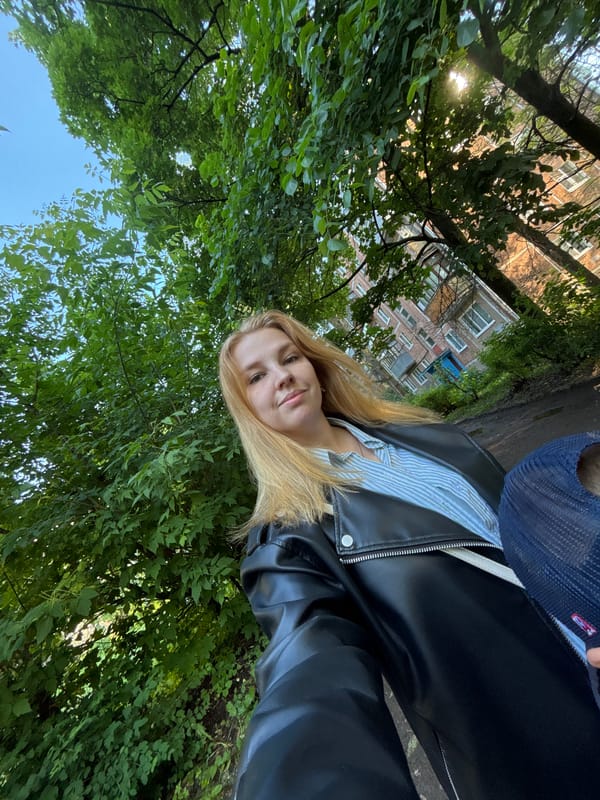 Morning road trip through rural Russia, selfies along the way