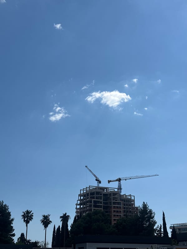 Clear skies and quiet streets observed in Budva
