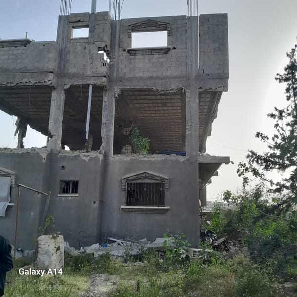 Daily life documented in war-affected Palestinian community al-Qarara