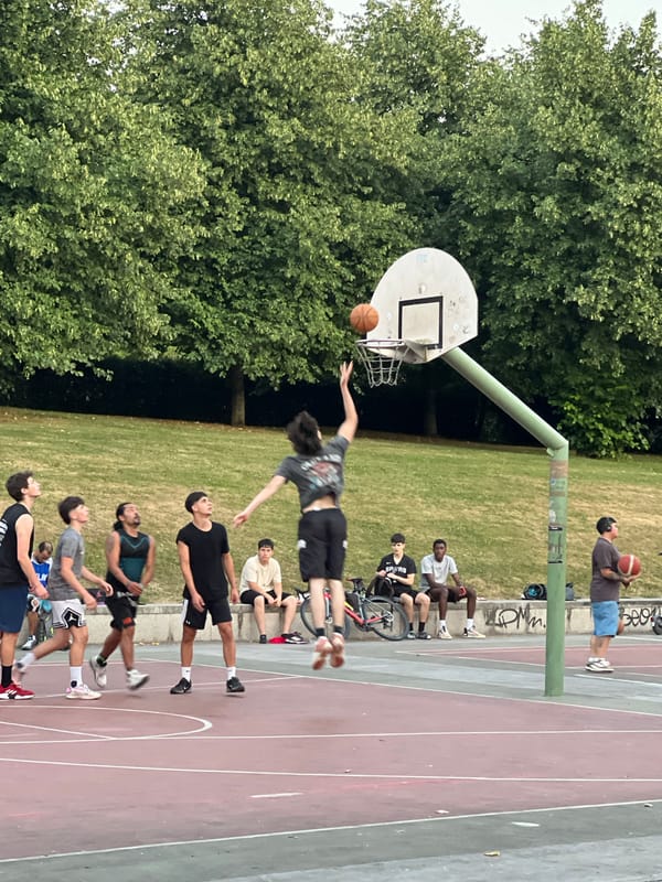 Basketball game next to the Guggenheim Bilbao