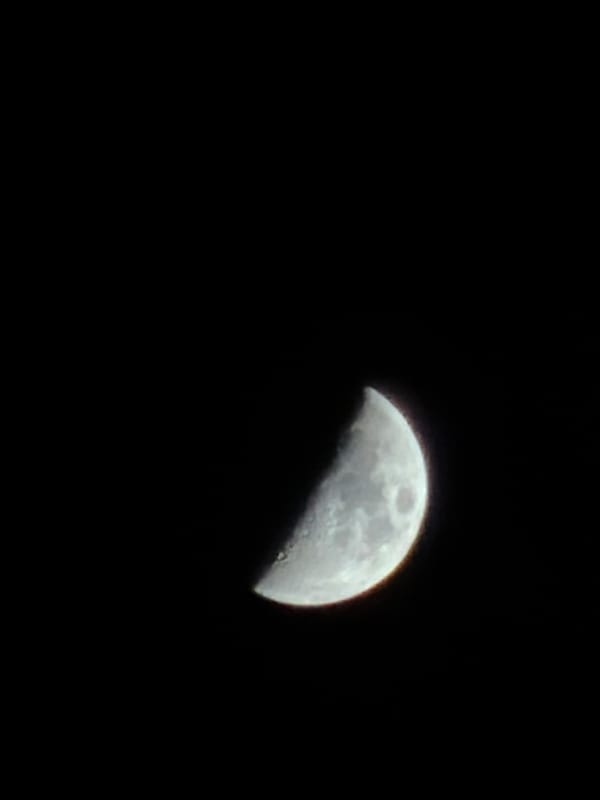 Moon observations recorded across Izhevsk during evening hours