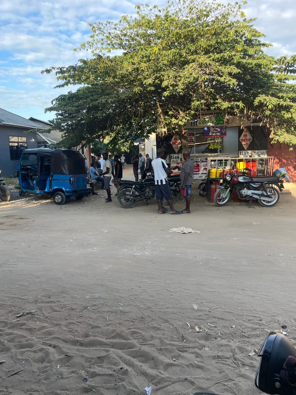 Street life and movement in Dar es Salaam on a sunny afternoon