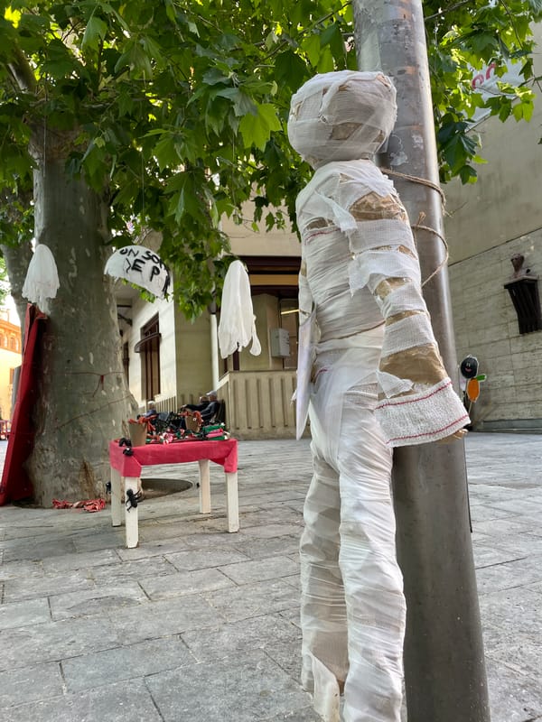 Canet de Mar residents document seasonal street art and decorations