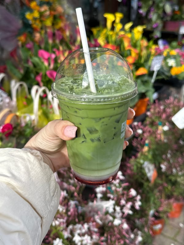 London street scenes and refreshments documented across city