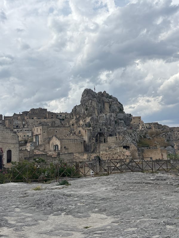 Ancient cliffside settlement documented over two-hour period