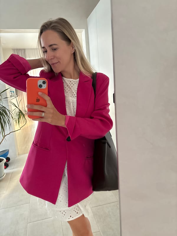 Pink blazer, mirror and car selfies in Chaikovsky, Russia
