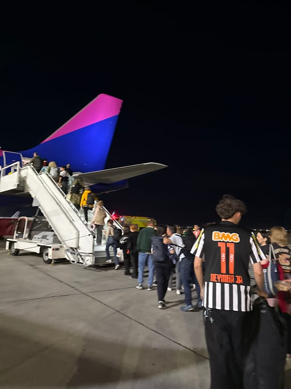 Night boarding operations at Yerevan airport for Wizz Air flight