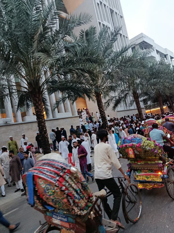 Large crowd gathers for religious event in Dhaka streets