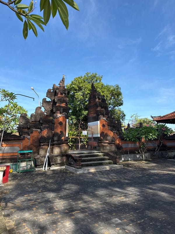 Morning visit documented at Pura Taman Ayun temple complex