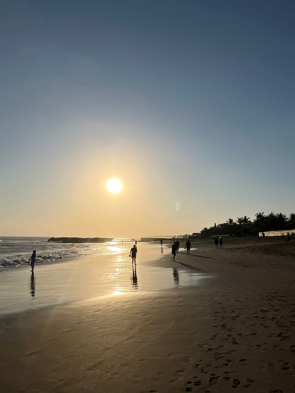 Beach and market browsing along the North Kuta shoreline