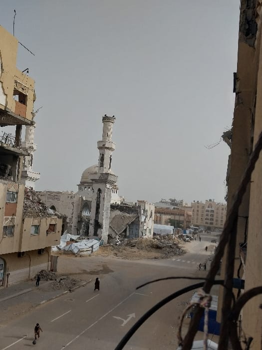 Khan Yunis Shows Widespread Destruction and Displacement Conditions