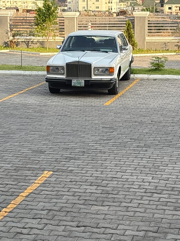 Evening selfies and luxury car spotted in Rubuchi