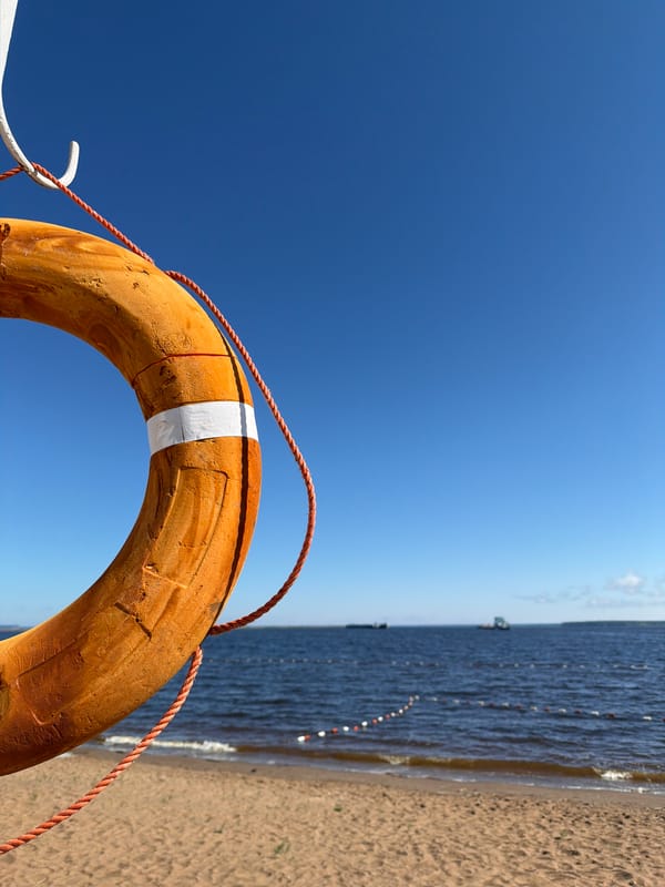 Life preserver spotted hanging in Chaikovsky, Russia