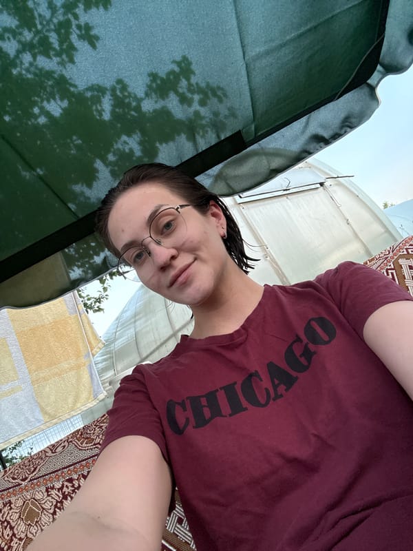Relaxing afternoon in Lenino with selfies and rest time