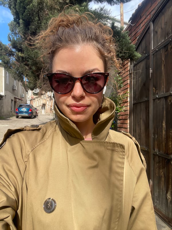 Woman in trench coat spotted on Tbilisi street